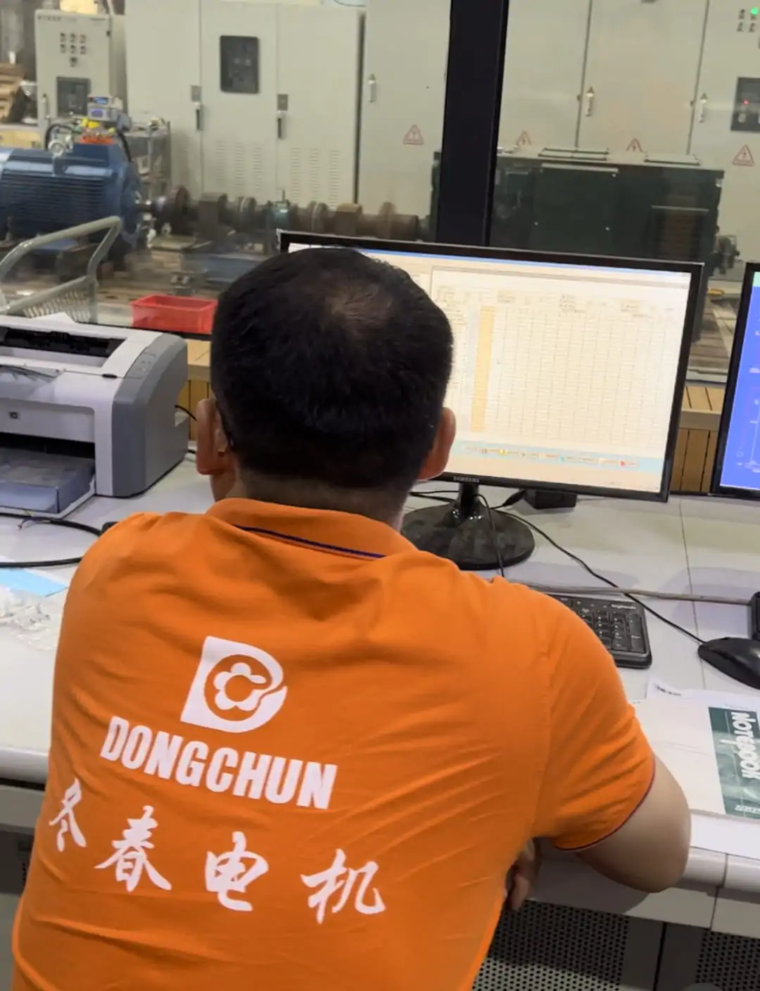 ผู้ตรวจสอบบุคคลที่สามในห้องปฏิบัติการควบคุมคุณภาพ